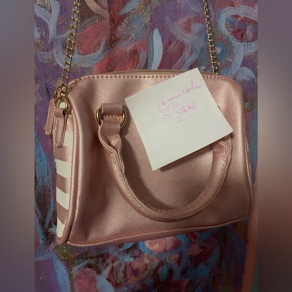 Little girls require cute purses too…..🧁 Look no further! - Picture 3 of 4